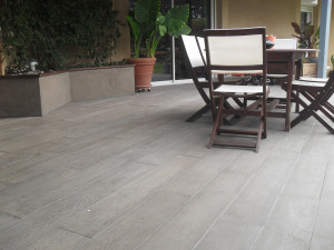 Juego de 40 piedras de coronamiento rectas "Wood" de 60 x 2,5 x 33 cm + 4 piedras de coronamiento para esquinas de piscina de 45