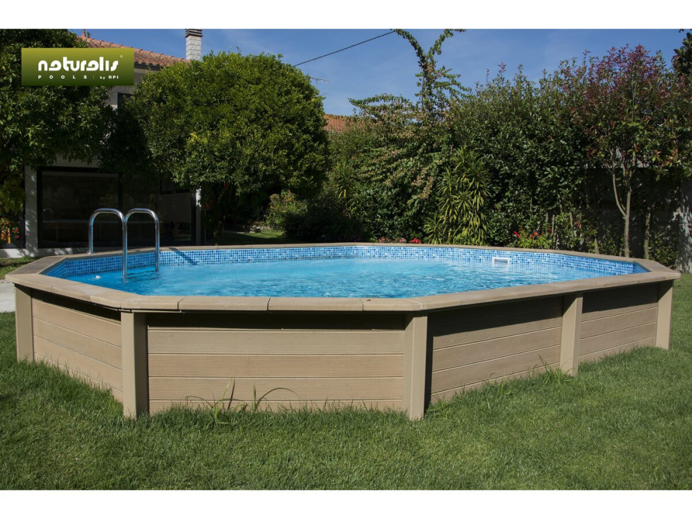 Piscina de hormigón con aspecto de madera en kit decagonal alargado «Naturalis 2» - 6,36 x 4,74 x 1,28 m
