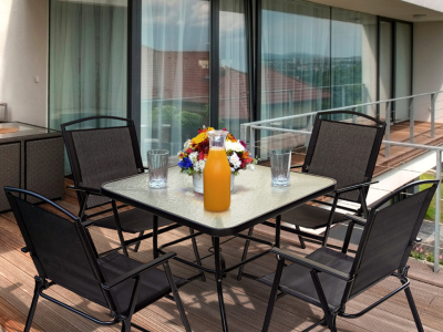 ¿Cómo elegir una mesa para la terraza?